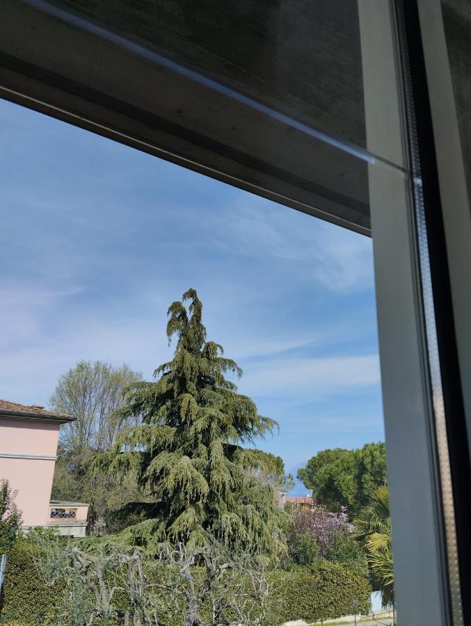 Hotel Villa Lilla Desenzano del Garda Exterior photo